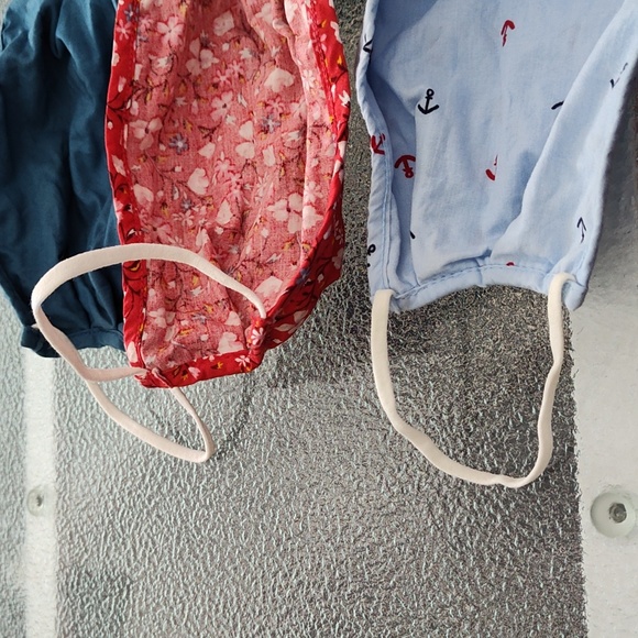 Old Navy Face Masks Adult Size - Set of 3 - EUC - Picture 9 of 9